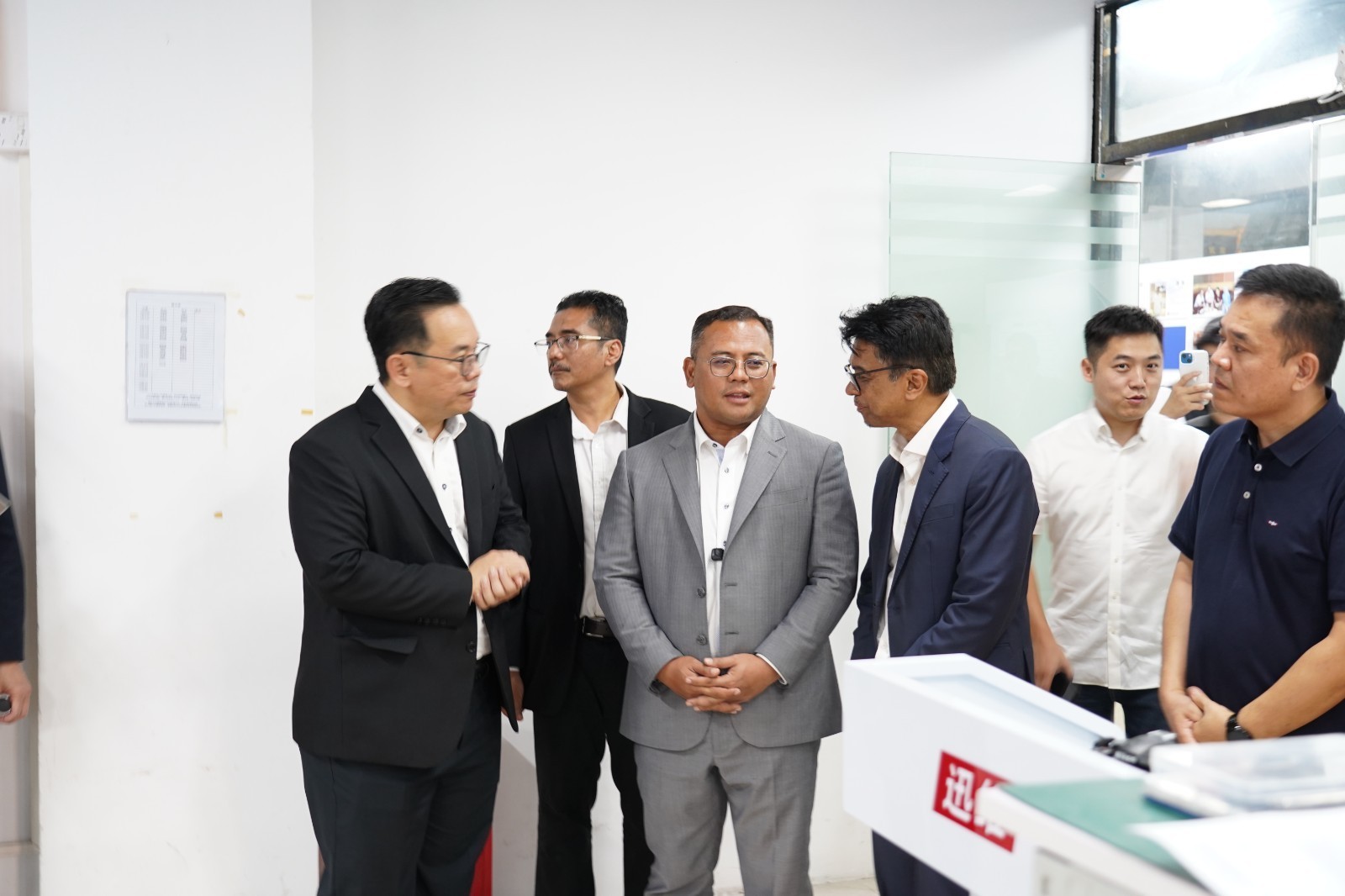 马来西亚大臣访华与深圳迅维科技达战略合作共筑区域TVET技术生态
