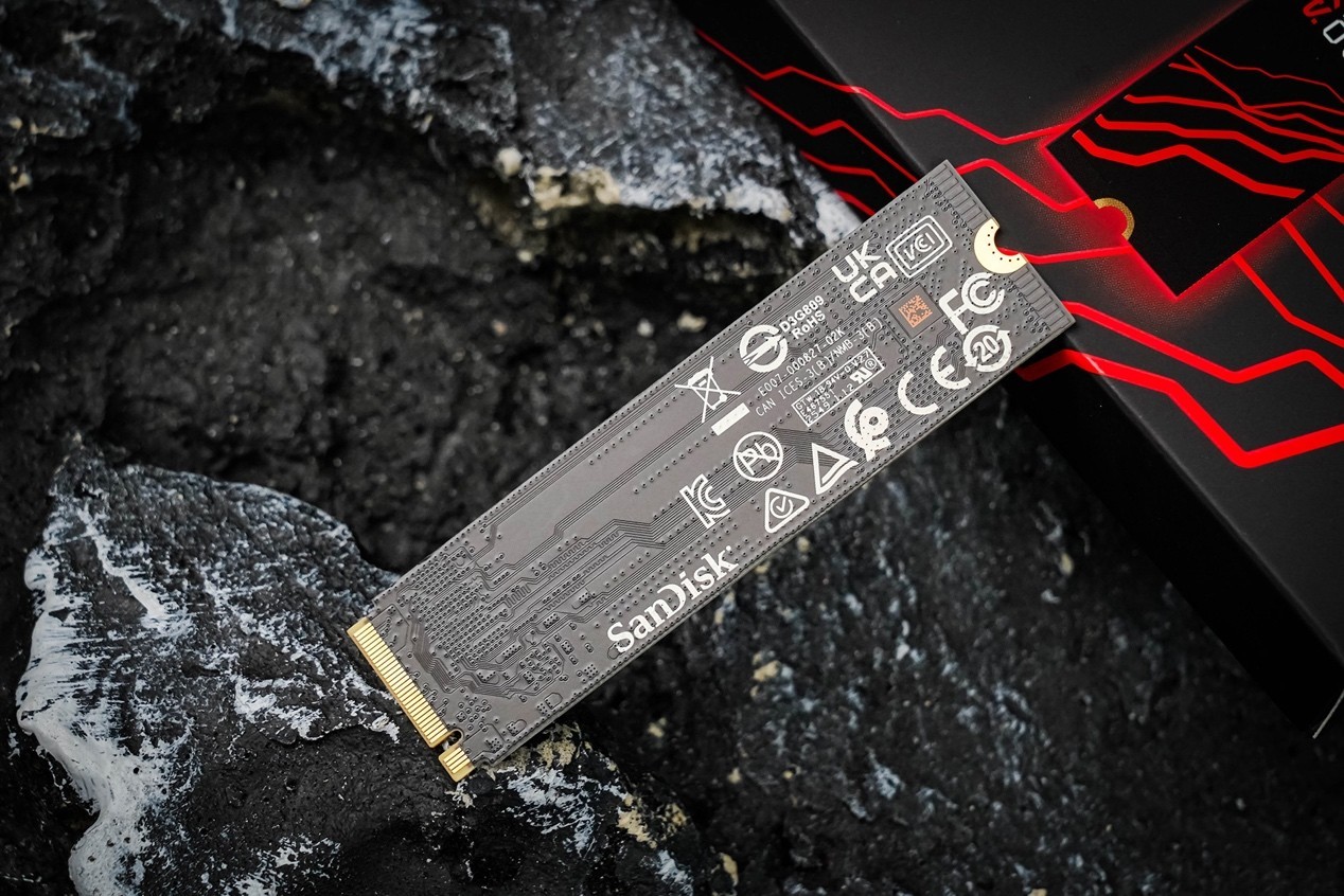 PCIe4.0 SSD火力全开：闪迪奥丁马仕GX 7100 NVMe SSD评测