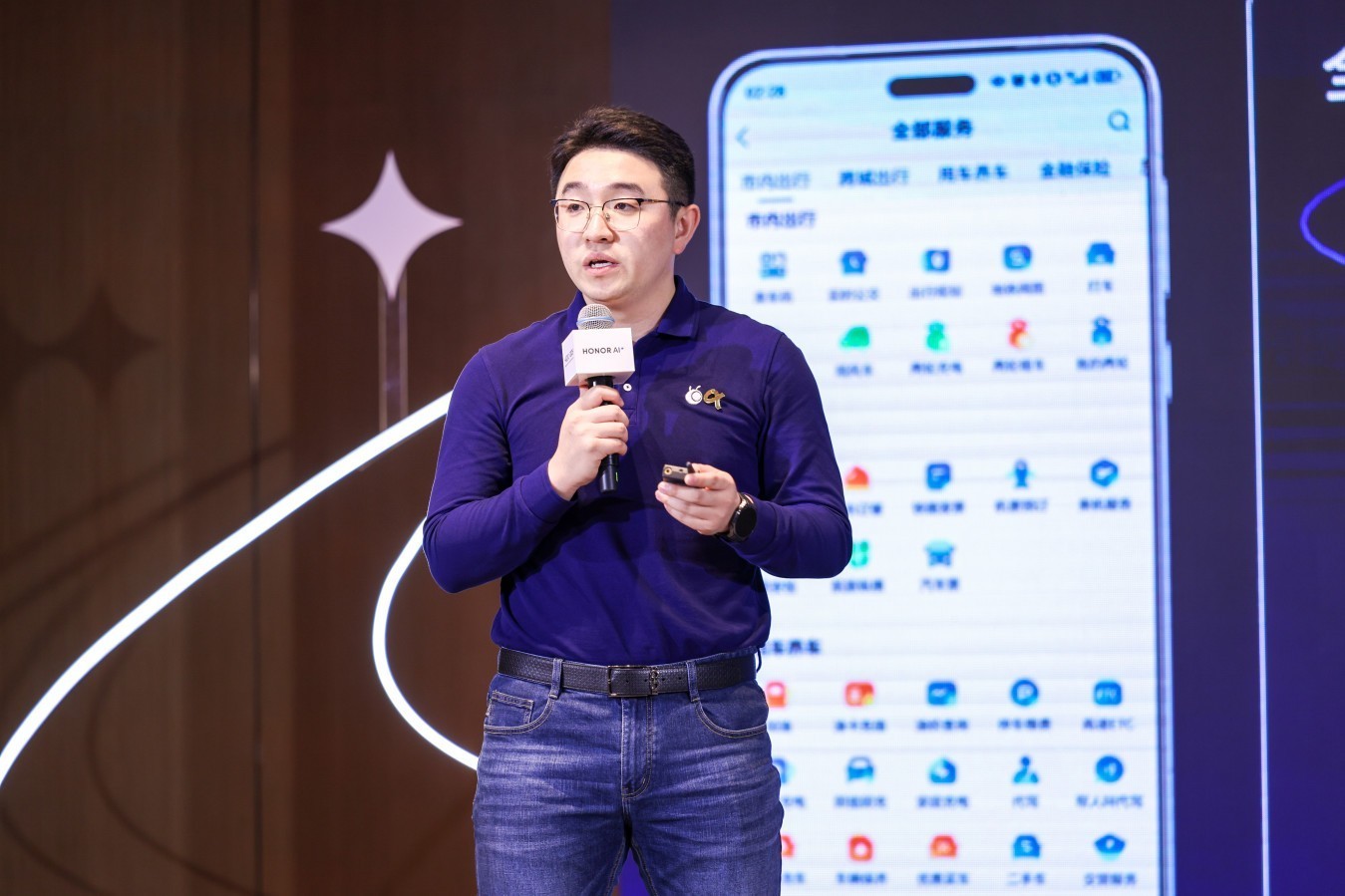 荣耀钱包“耀行卡”发布：安卓首家支持先乘后付 出行体验再升级