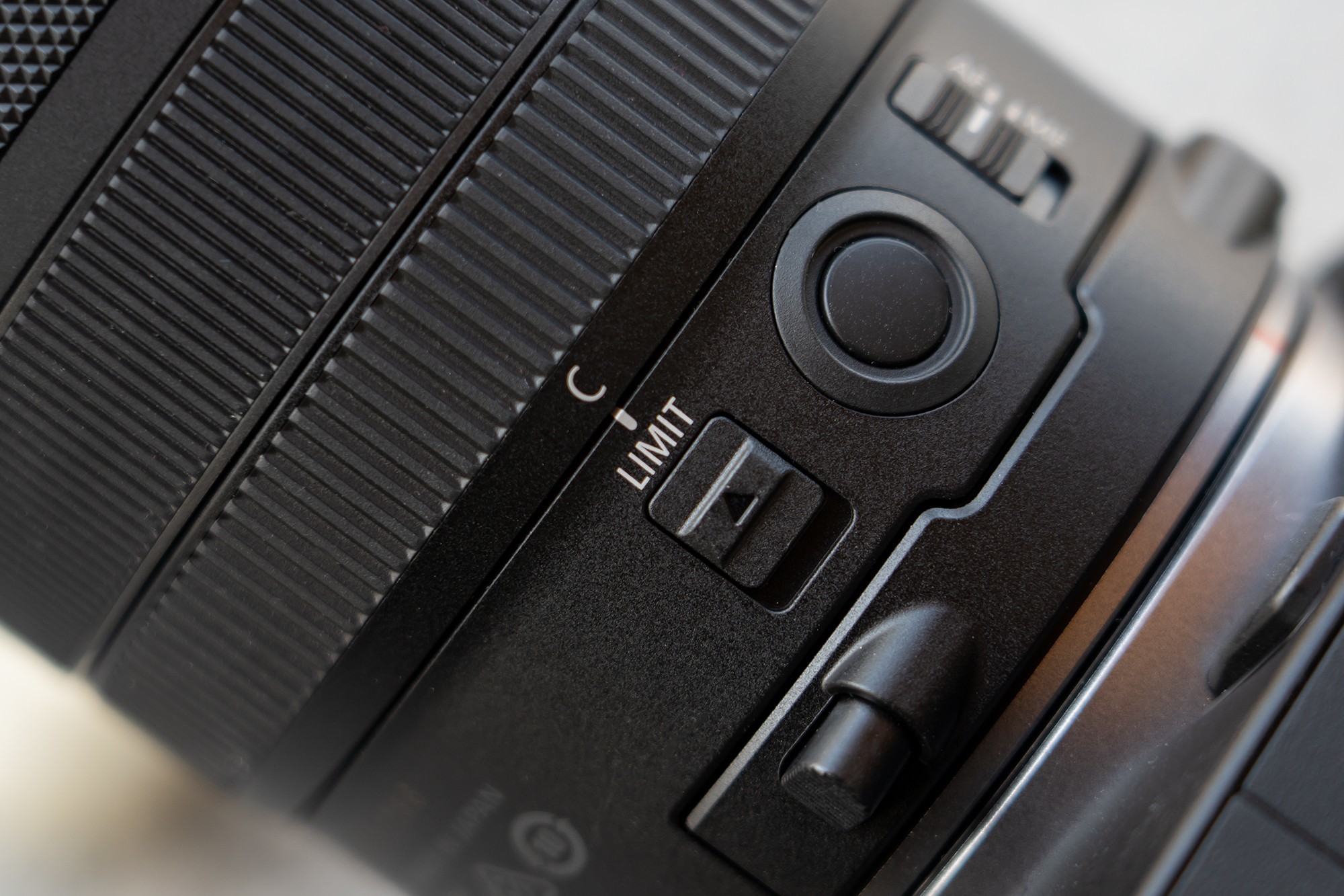 190���ӽ��µ��ӽ� ����RF7-14mm F2.8-3.5 STM���۾�ͷ����