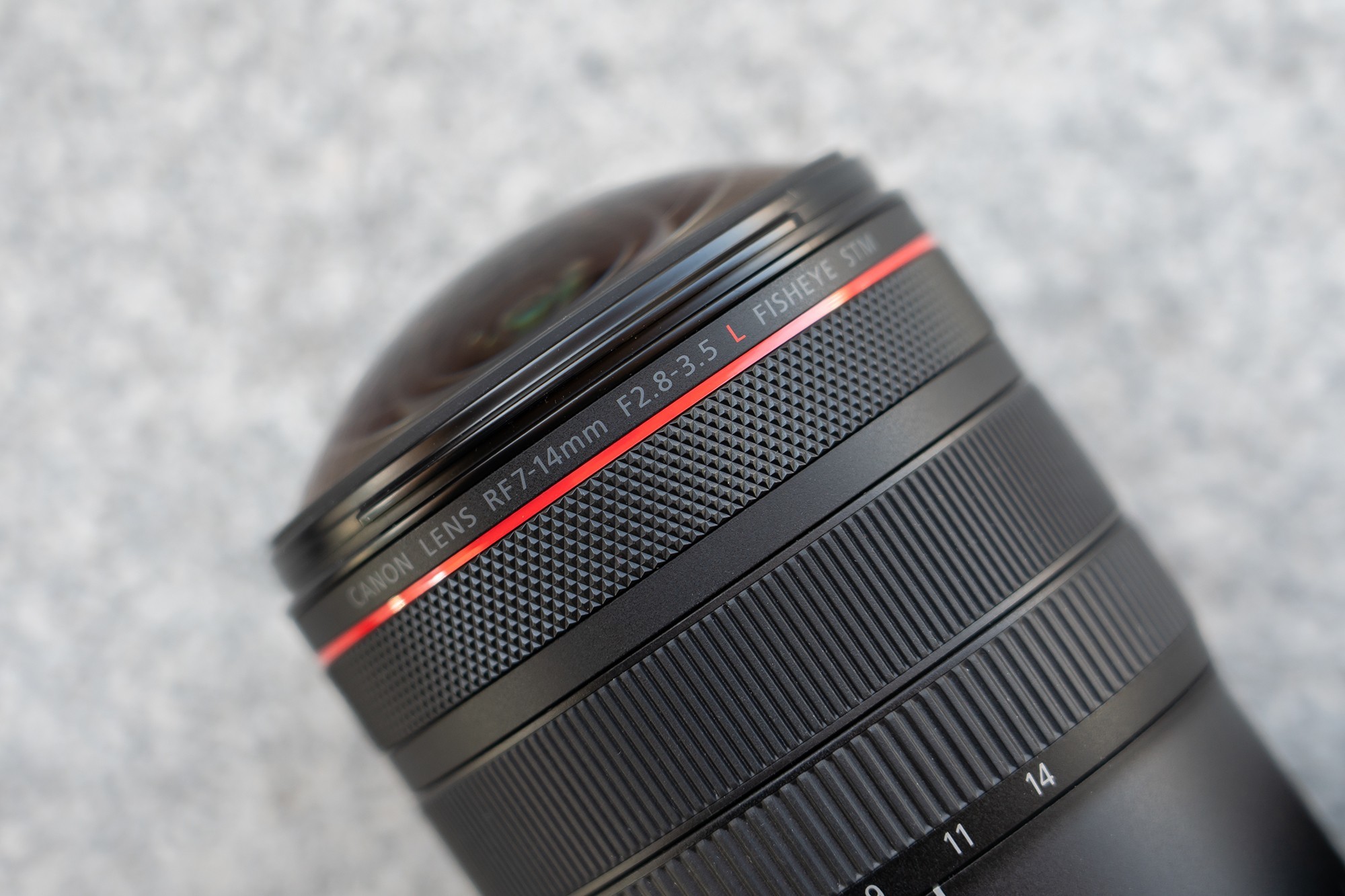 190���ӽ��µ��ӽ� ����RF7-14mm F2.8-3.5 STM���۾�ͷ����