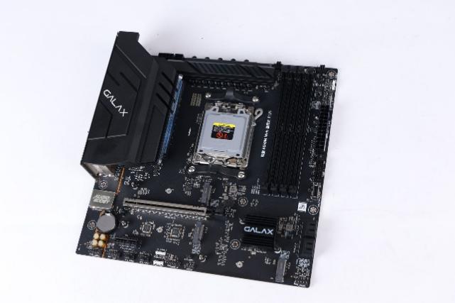 �ж�װ���·�����Ӱ������B650MWi-Fi ����ʿPLUS ���忪��