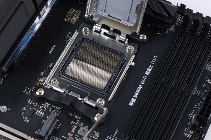 �ж�װ���·�����Ӱ������B650MWi-Fi ����ʿPLUS ���忪��