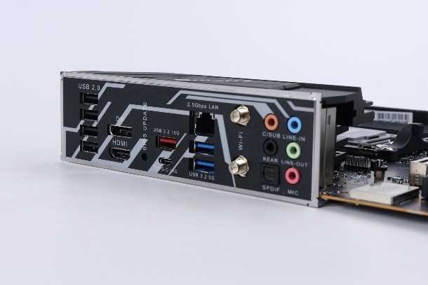 �ж�װ���·�����Ӱ������B650MWi-Fi ����ʿPLUS ���忪��