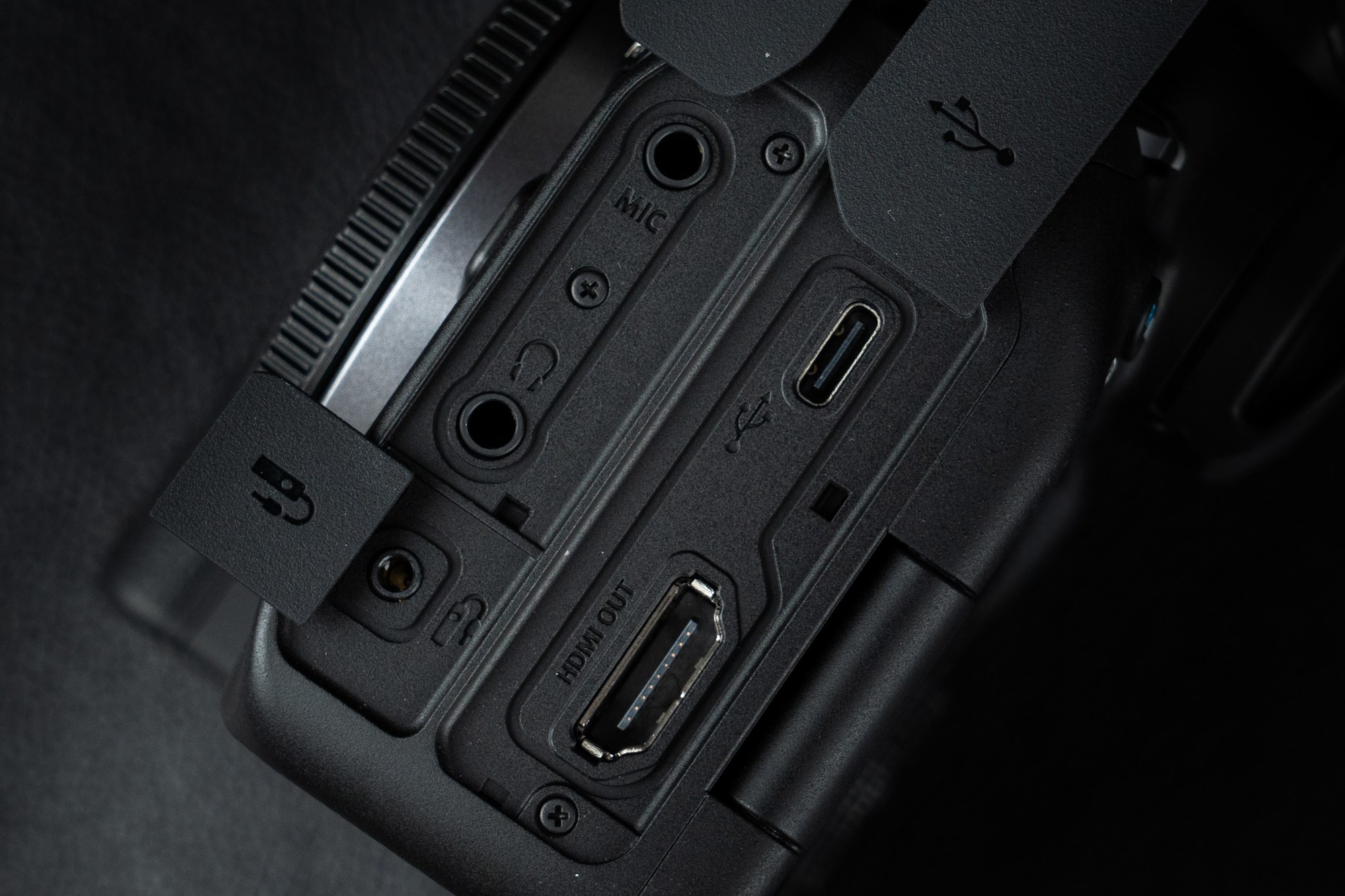 3250+7KƵȫˮͰ EOS R6 Mark III