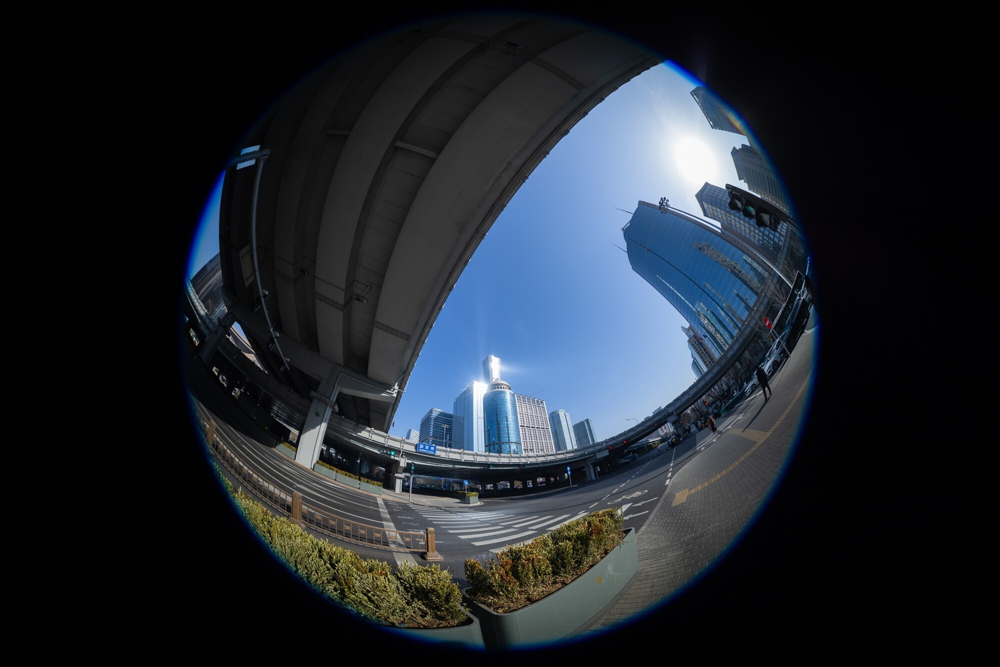 190���ӽ��µ��ӽ� ����RF7-14mm F2.8-3.5 STM���۾�ͷ����