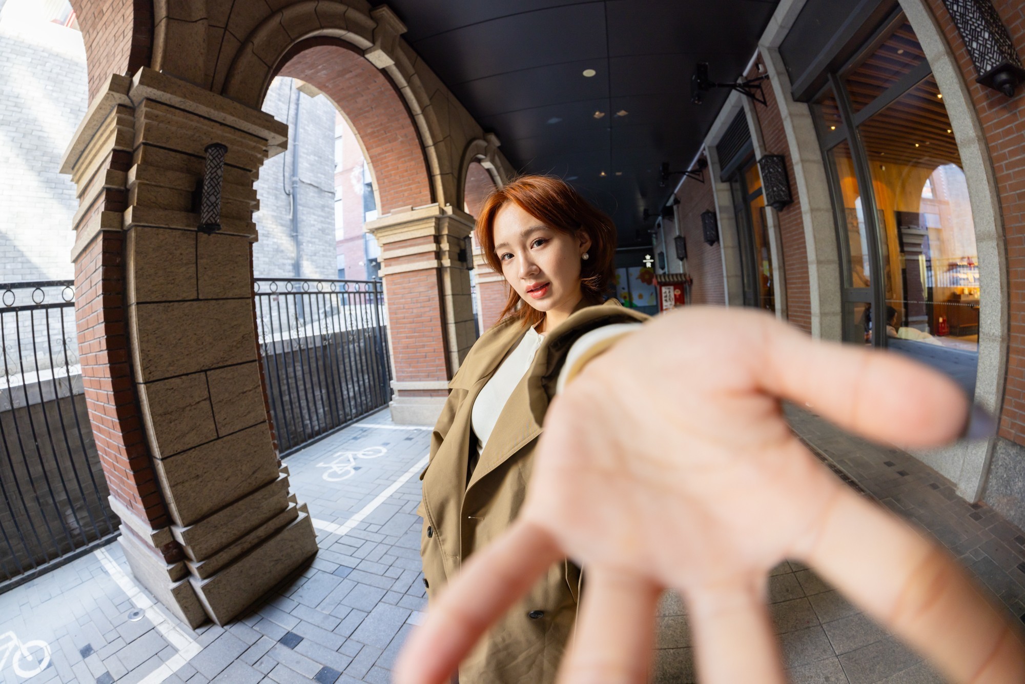 190���ӽ��µ��ӽ� ����RF7-14mm F2.8-3.5 STM���۾�ͷ����