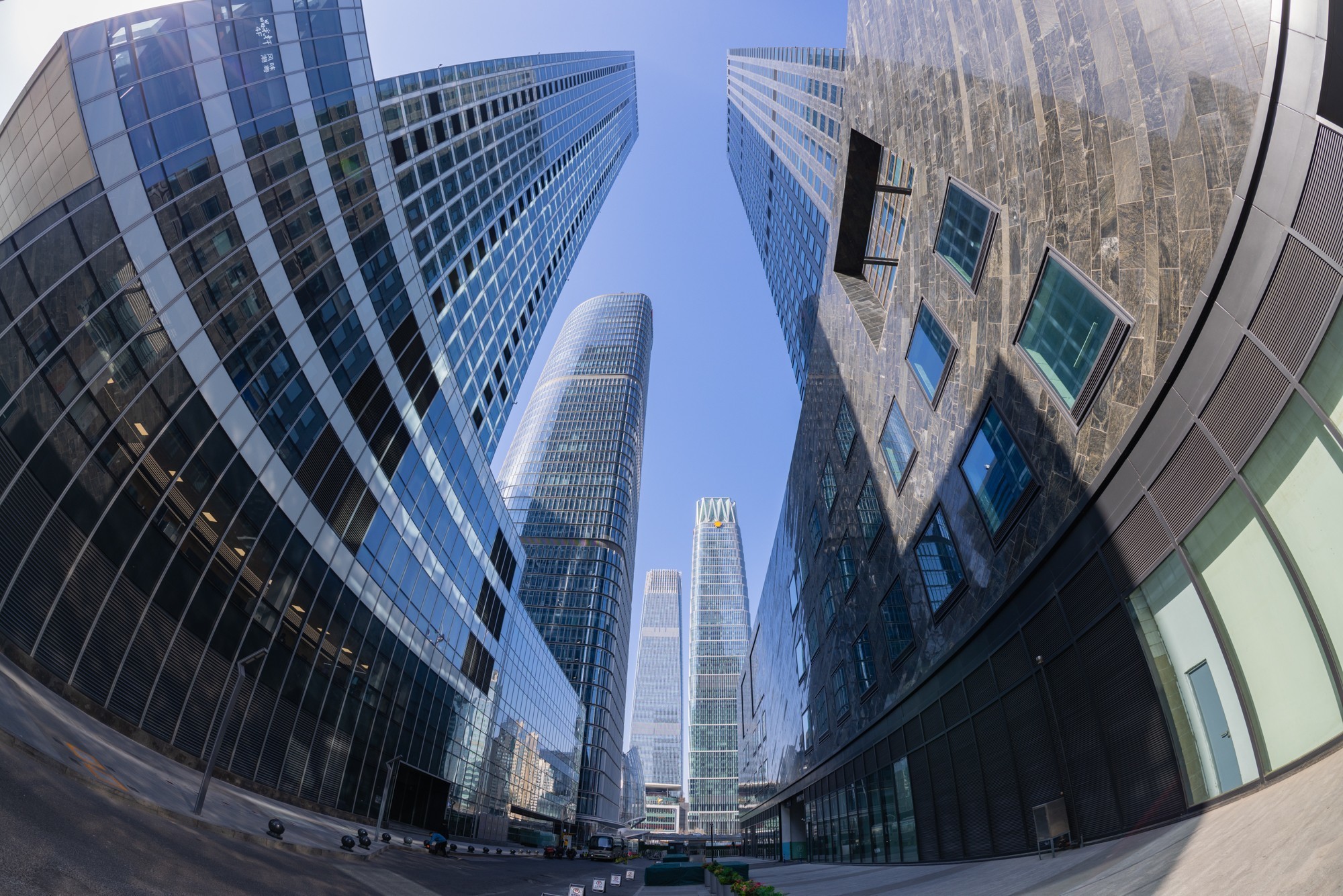 190���ӽ��µ��ӽ� ����RF7-14mm F2.8-3.5 STM���۾�ͷ����