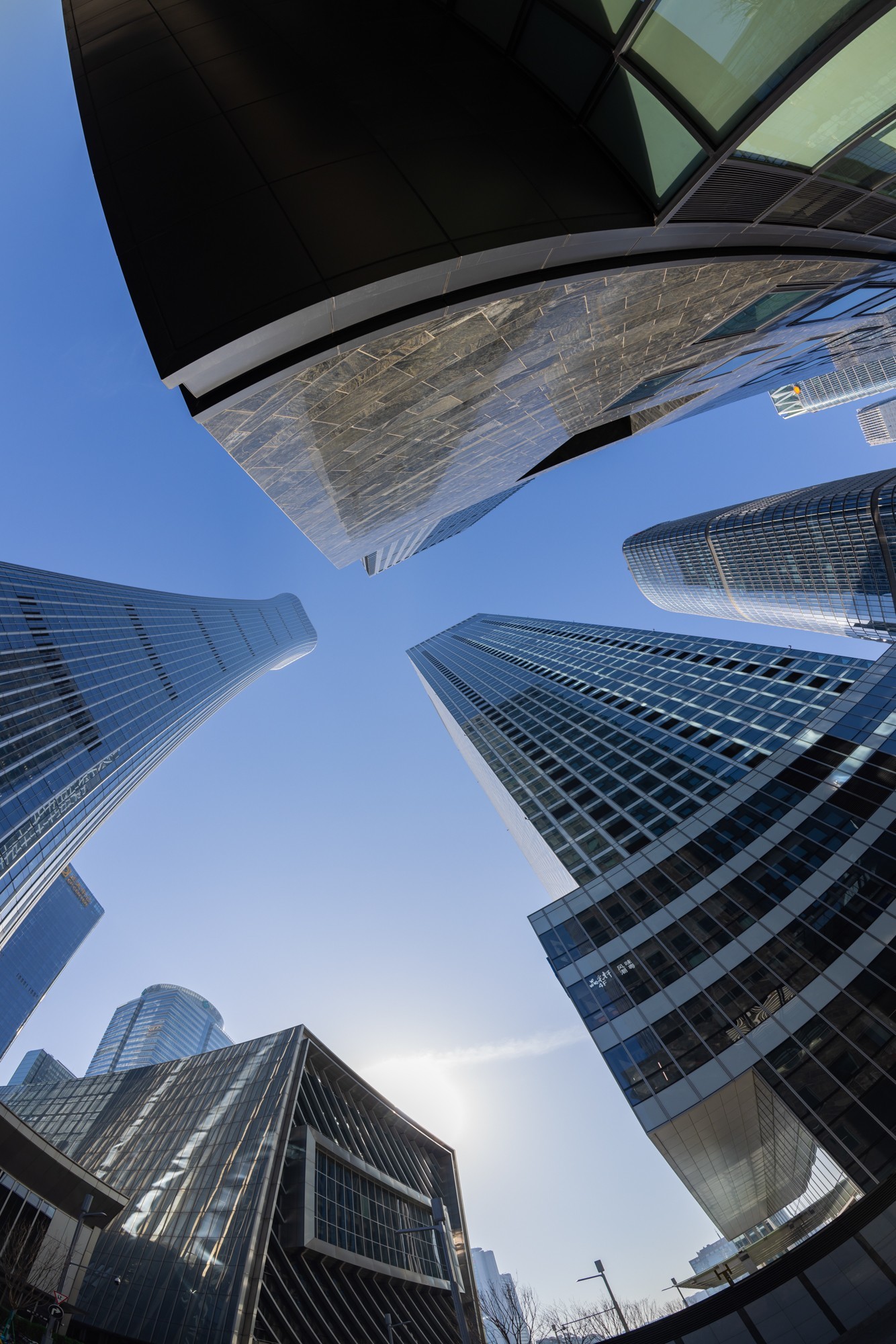 190���ӽ��µ��ӽ� ����RF7-14mm F2.8-3.5 STM���۾�ͷ����