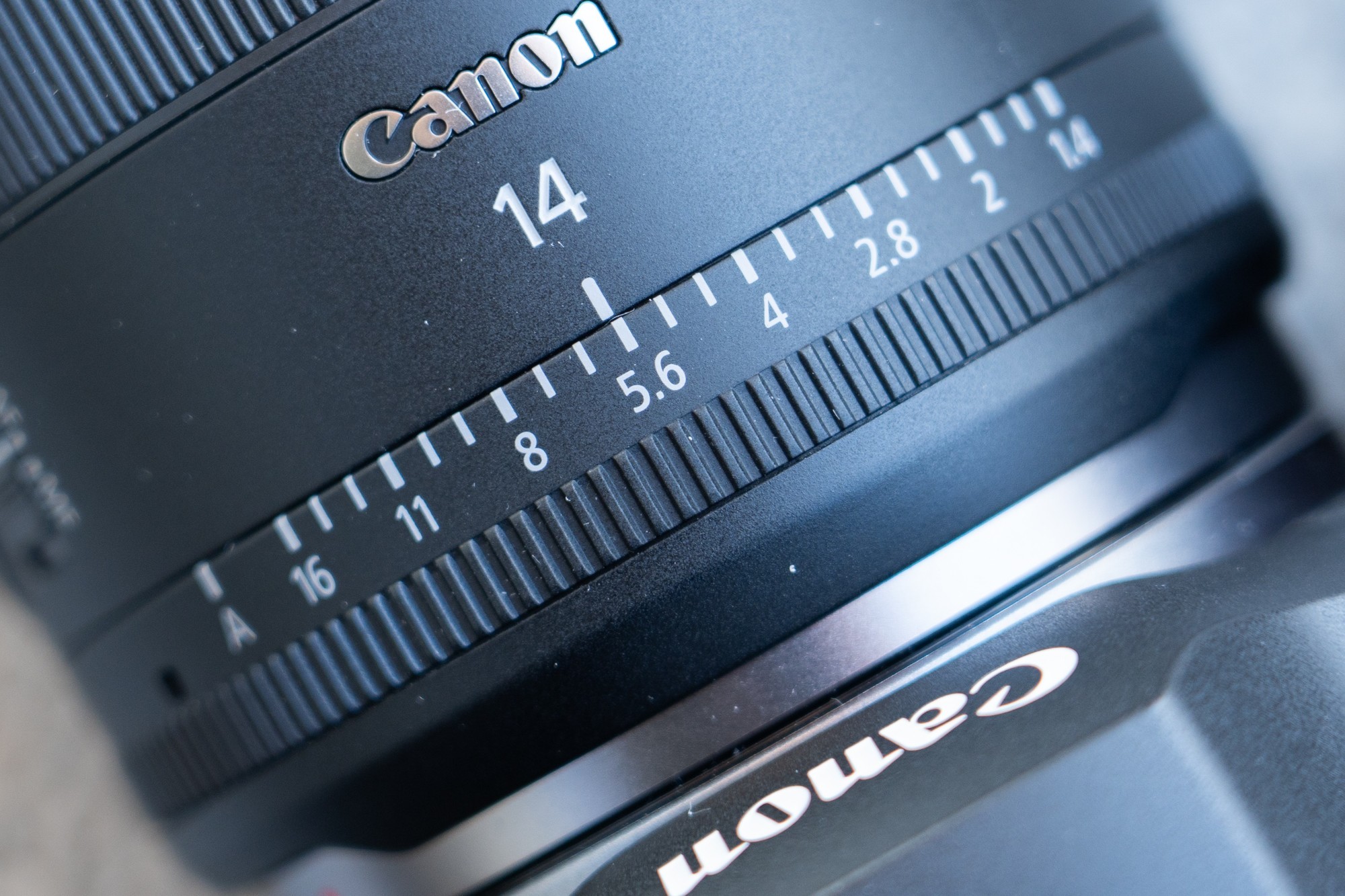 ����RF14mm F1.4 L VCM��������