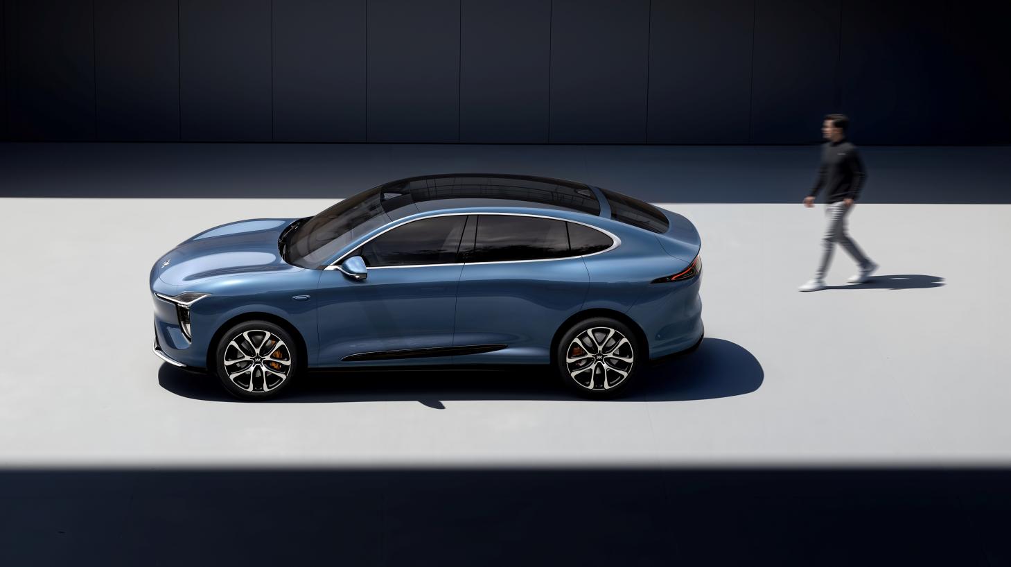 新一代智己LS6预售权益价20.99万起,开创智能出行新品类