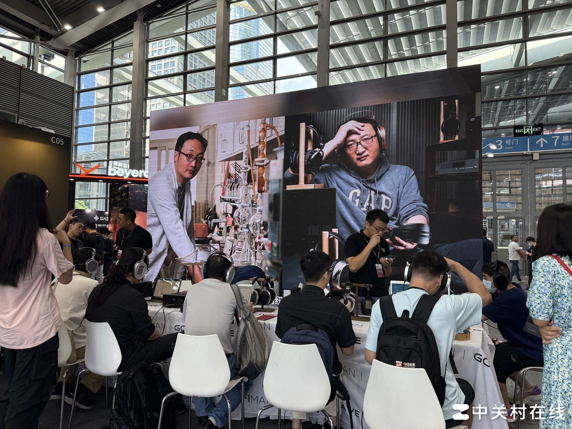 第19届深圳国际音频展现场直击:旗舰扎堆,一场属于耳机发烧友的试听盛宴