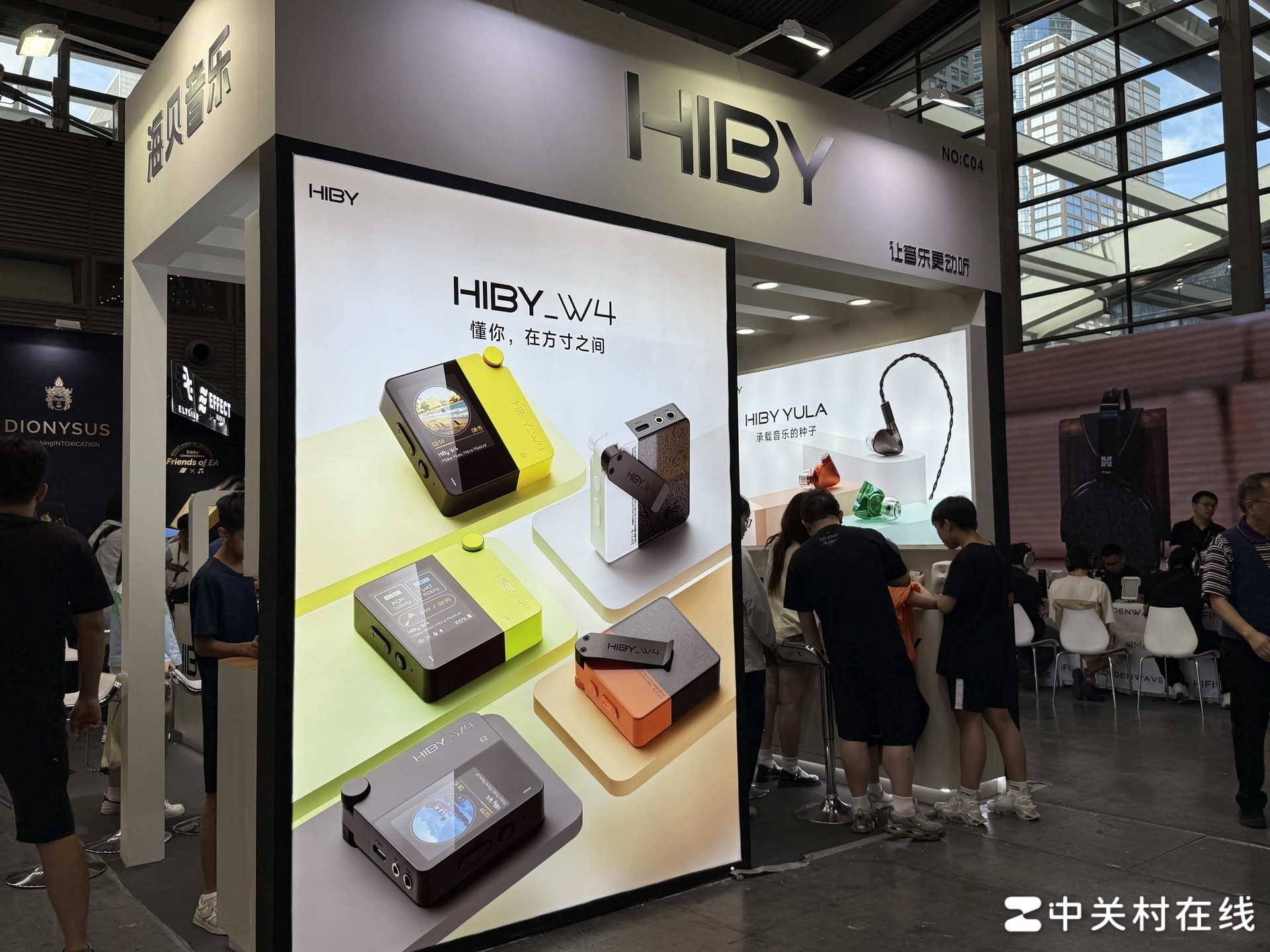 第19届深圳国际音频展现场直击:旗舰扎堆,一场属于耳机发烧友的试听盛宴