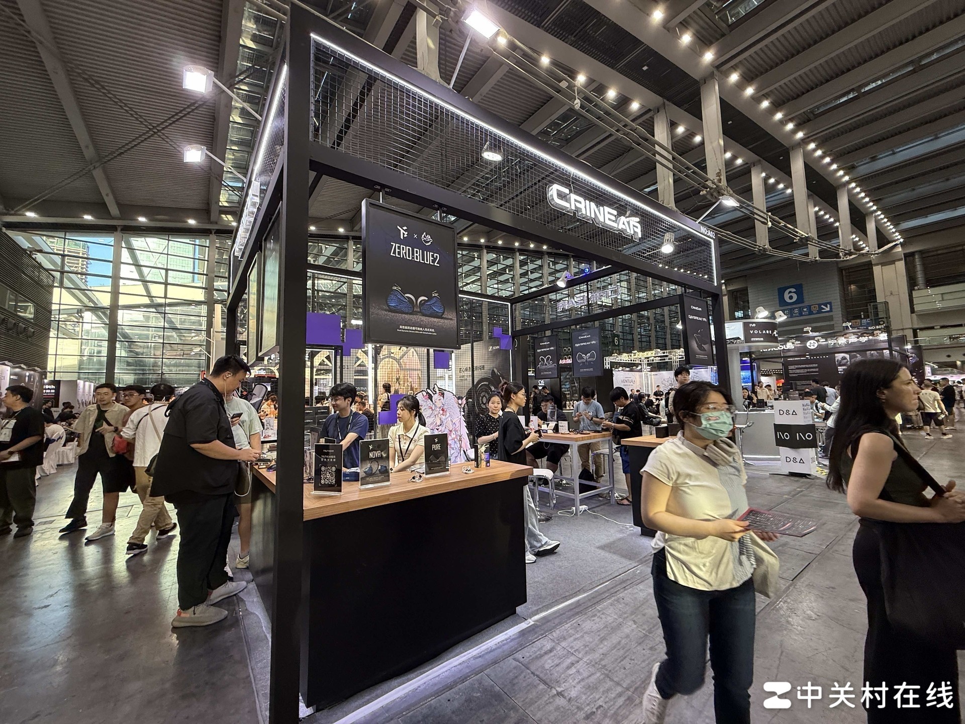 第19届深圳国际音频展现场直击:旗舰扎堆,一场属于耳机发烧友的试听盛宴