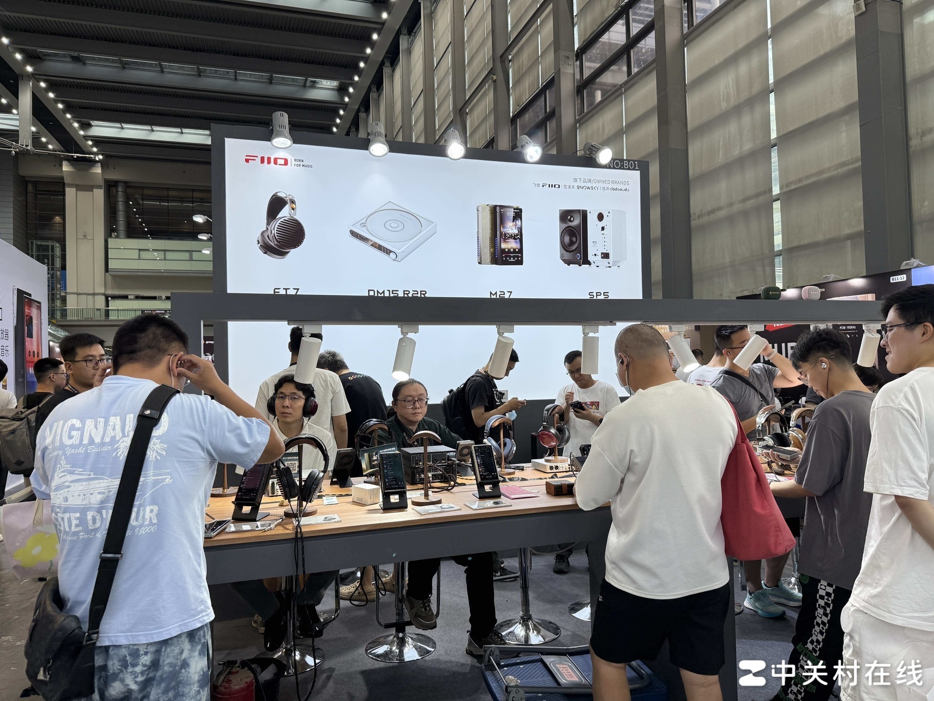 第19届深圳国际音频展现场直击:旗舰扎堆,一场属于耳机发烧友的试听盛宴