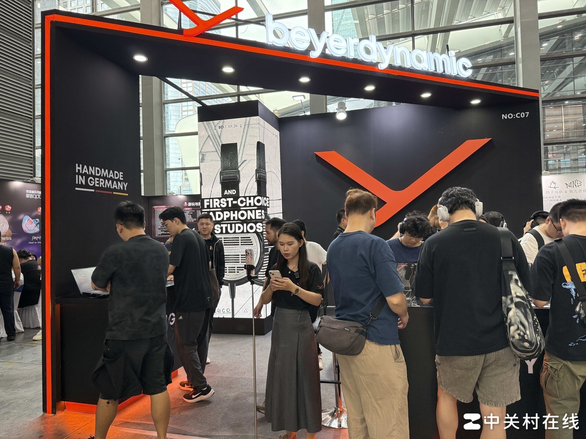 第19届深圳国际音频展现场直击:旗舰扎堆,一场属于耳机发烧友的试听盛宴