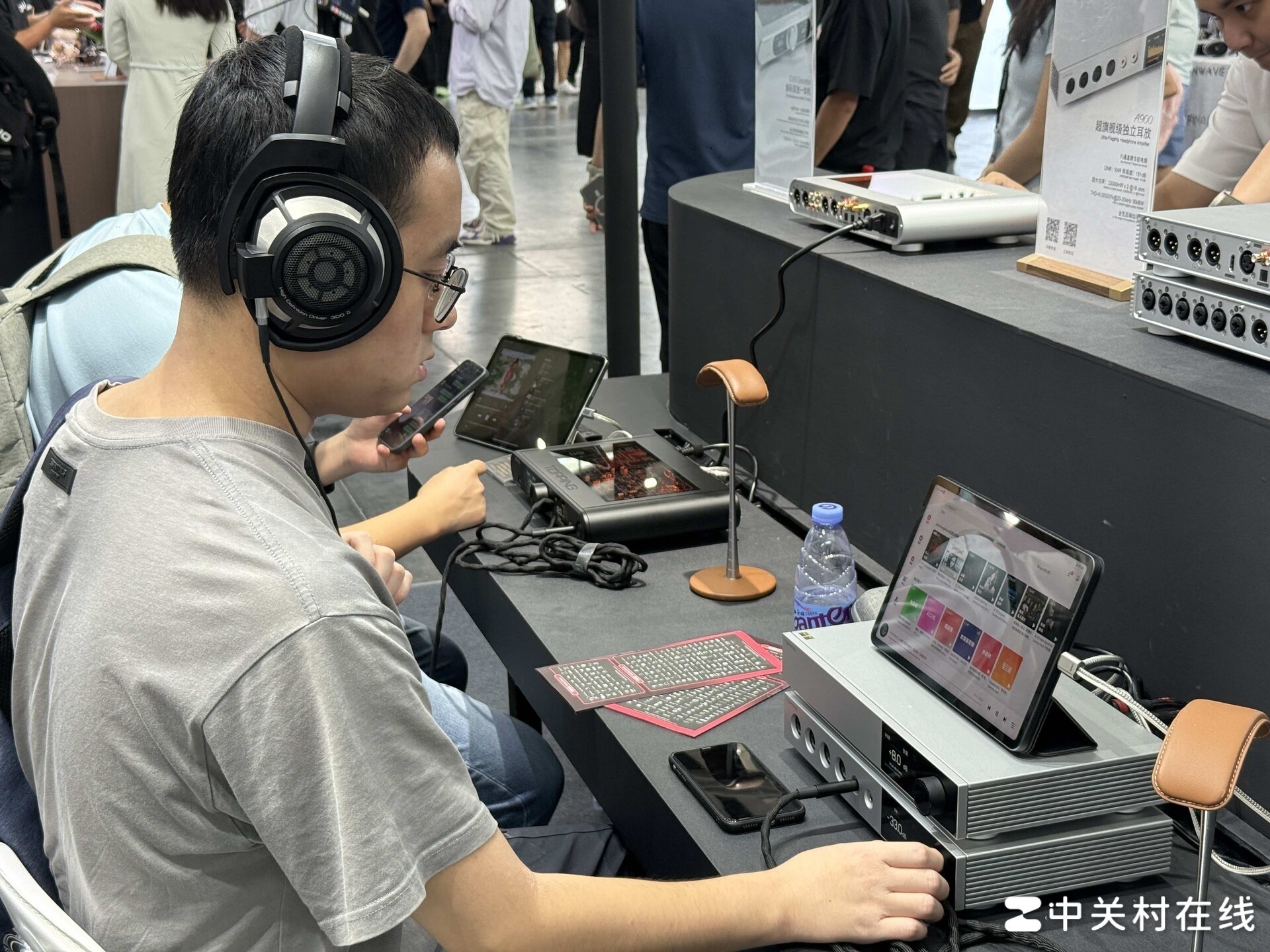 第19届深圳国际音频展现场直击:旗舰扎堆,一场属于耳机发烧友的试听盛宴