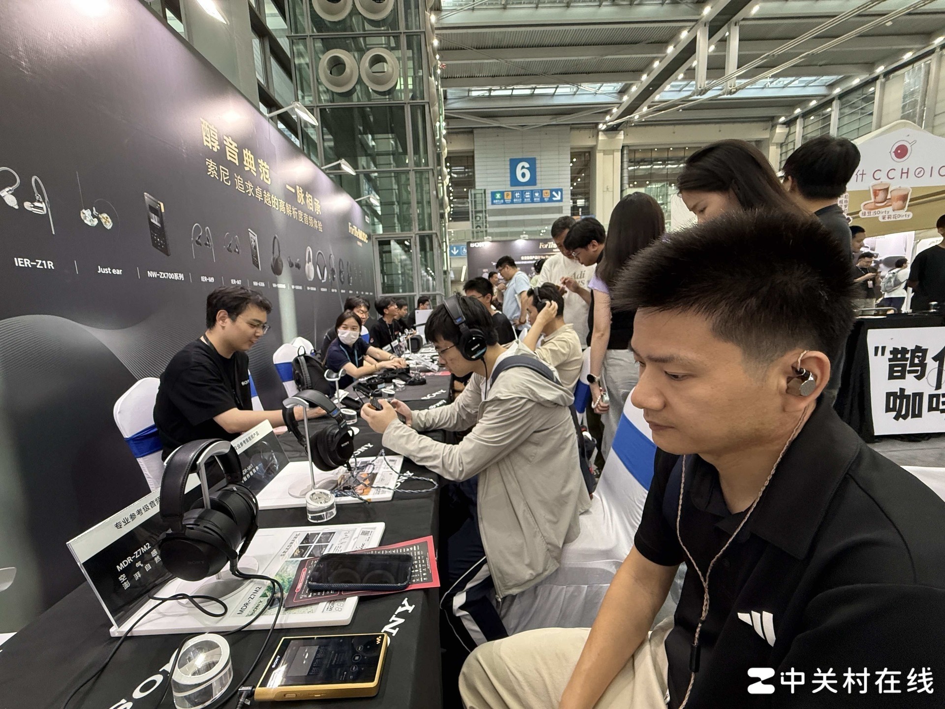 第19届深圳国际音频展现场直击:旗舰扎堆,一场属于耳机发烧友的试听盛宴