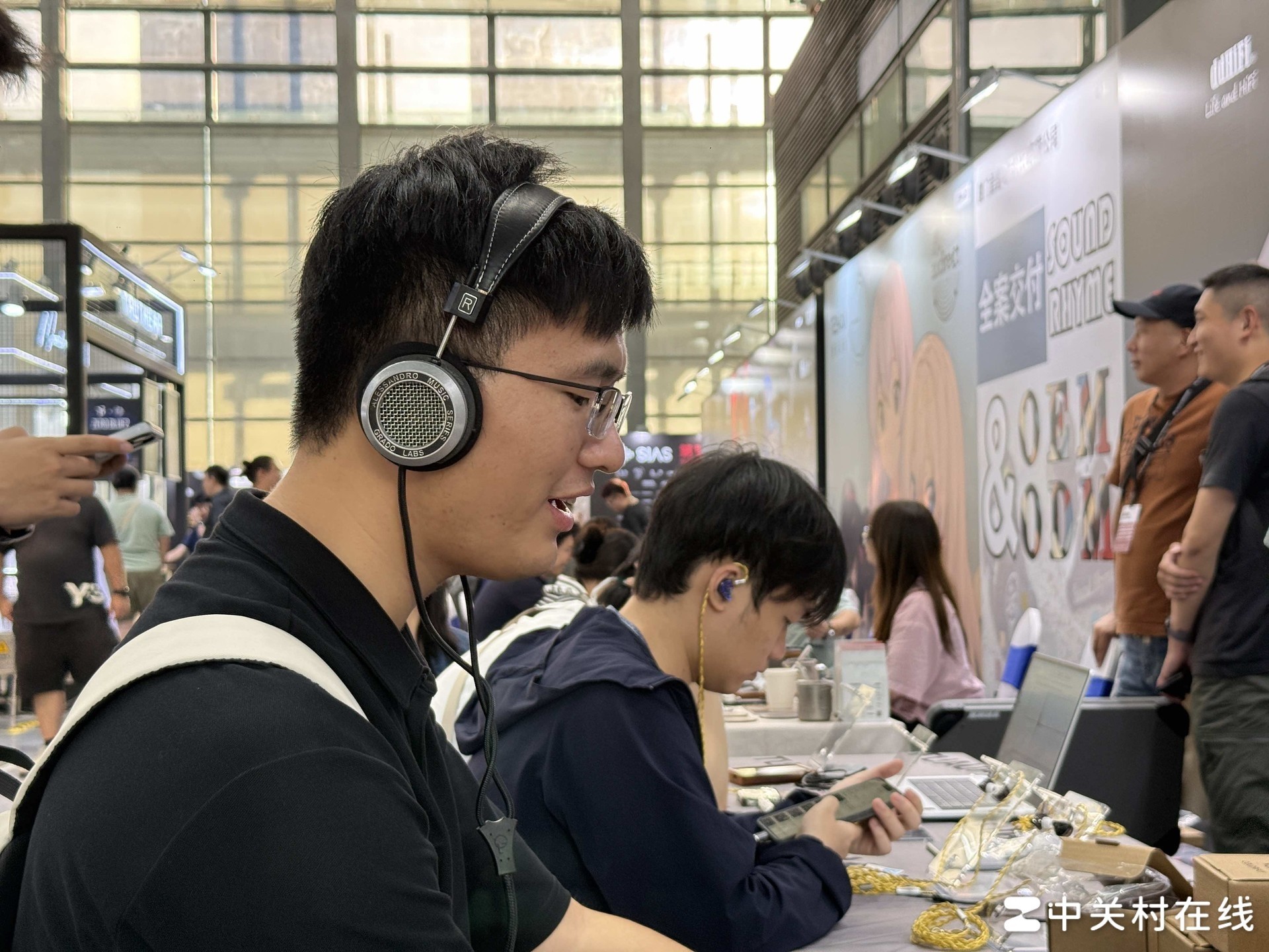 第19届深圳国际音频展现场直击:旗舰扎堆,一场属于耳机发烧友的试听盛宴