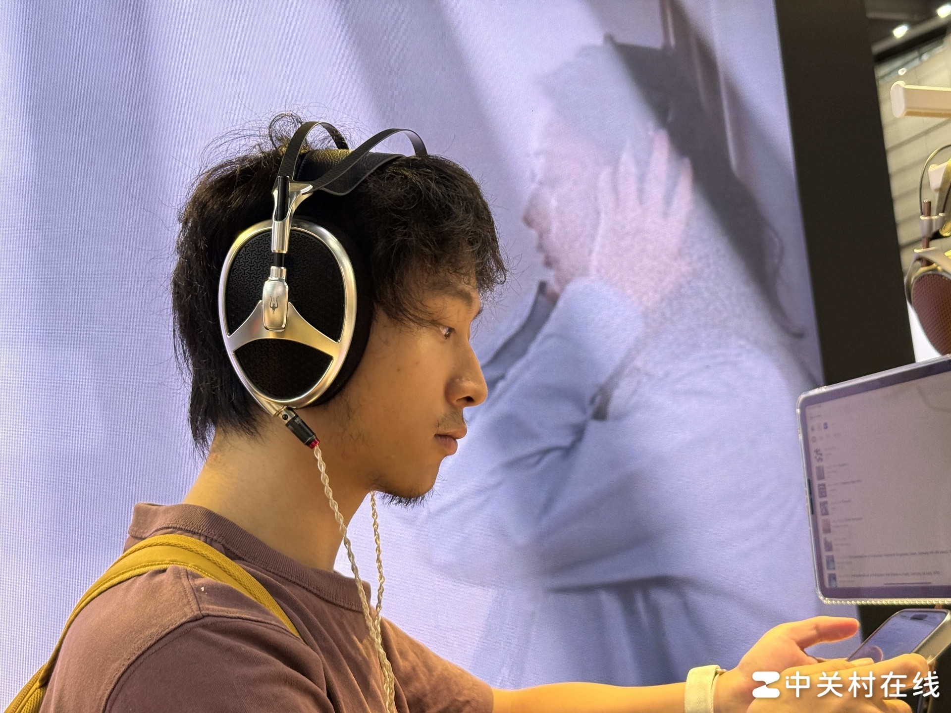 第19届深圳国际音频展现场直击:旗舰扎堆,一场属于耳机发烧友的试听盛宴