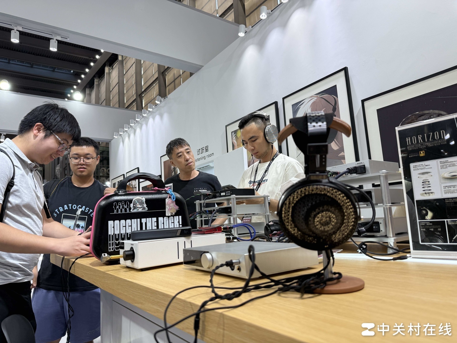 第19届深圳国际音频展现场直击:旗舰扎堆,一场属于耳机发烧友的试听盛宴