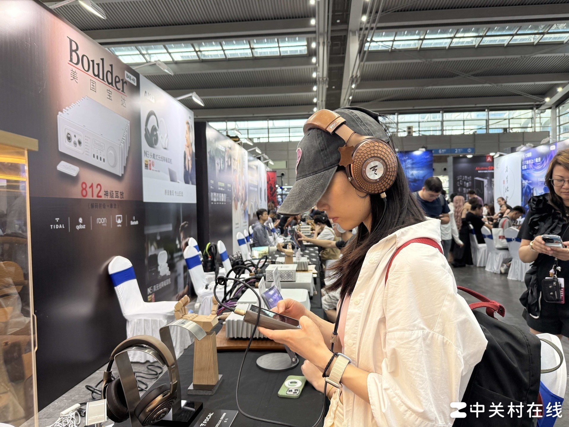 第19届深圳国际音频展现场直击:旗舰扎堆,一场属于耳机发烧友的试听盛宴