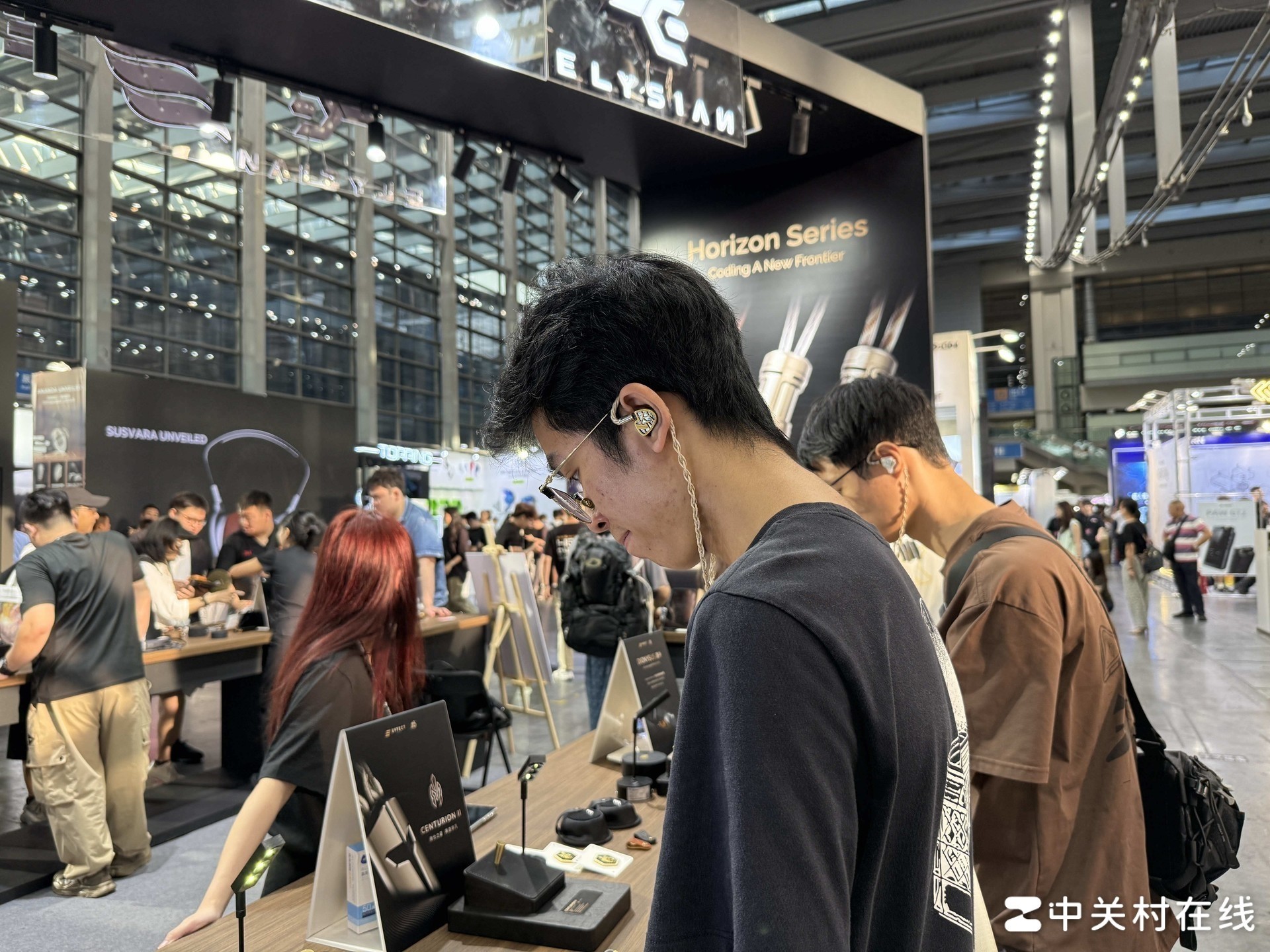 第19届深圳国际音频展现场直击:旗舰扎堆,一场属于耳机发烧友的试听盛宴