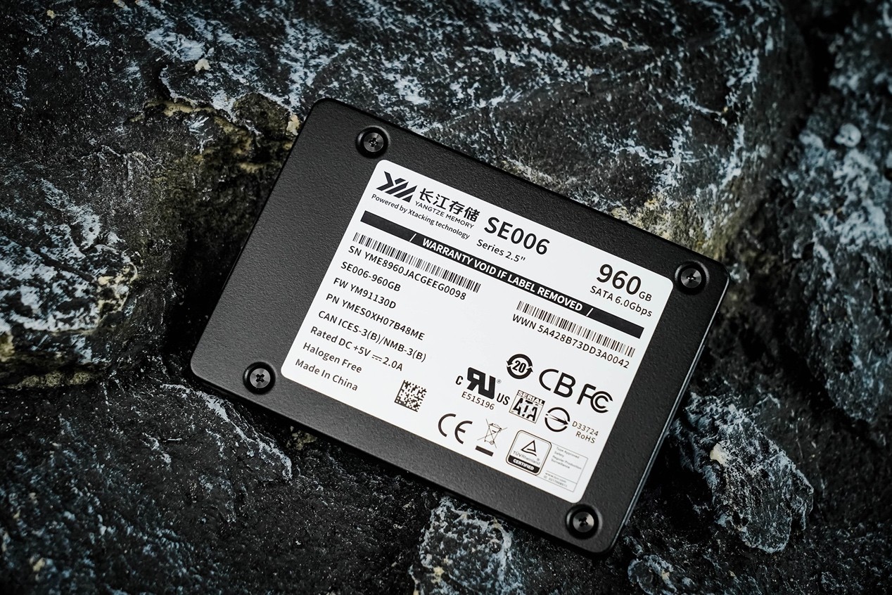 ³¤½´æ´¢SE006ÆóÒµ¼¶¹Ì̬ӲÅÌÆÀ²â Ãô½Ý¸ßЧ¸ß¿É¿¿¡°ºÚÂí¡±