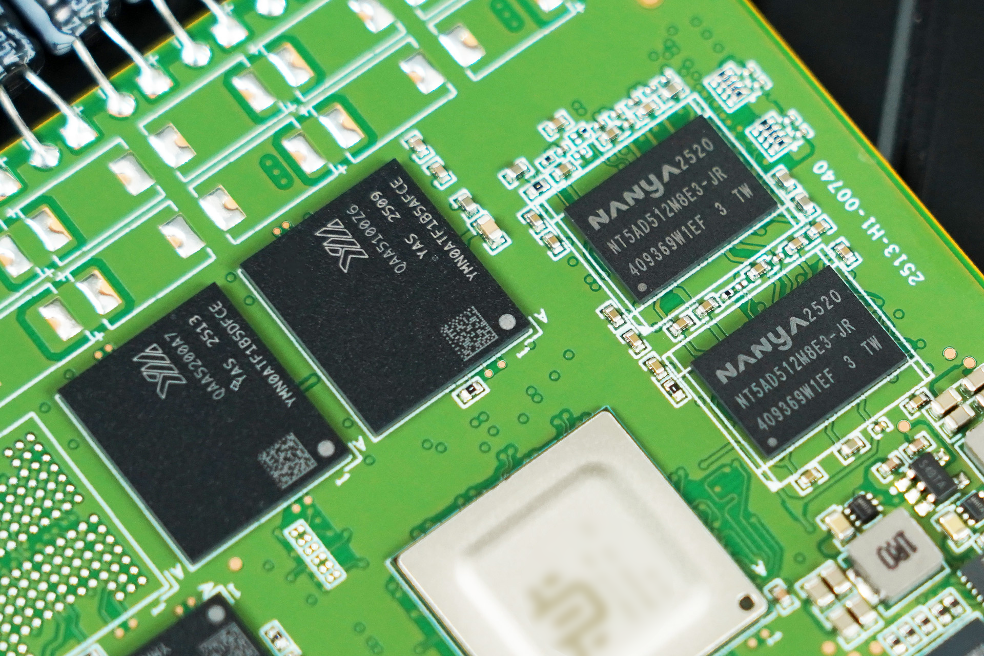 ³¤½´æ´¢SE006ÆóÒµ¼¶¹Ì̬ӲÅÌÆÀ²â Ãô½Ý¸ßЧ¸ß¿É¿¿¡°ºÚÂí¡±