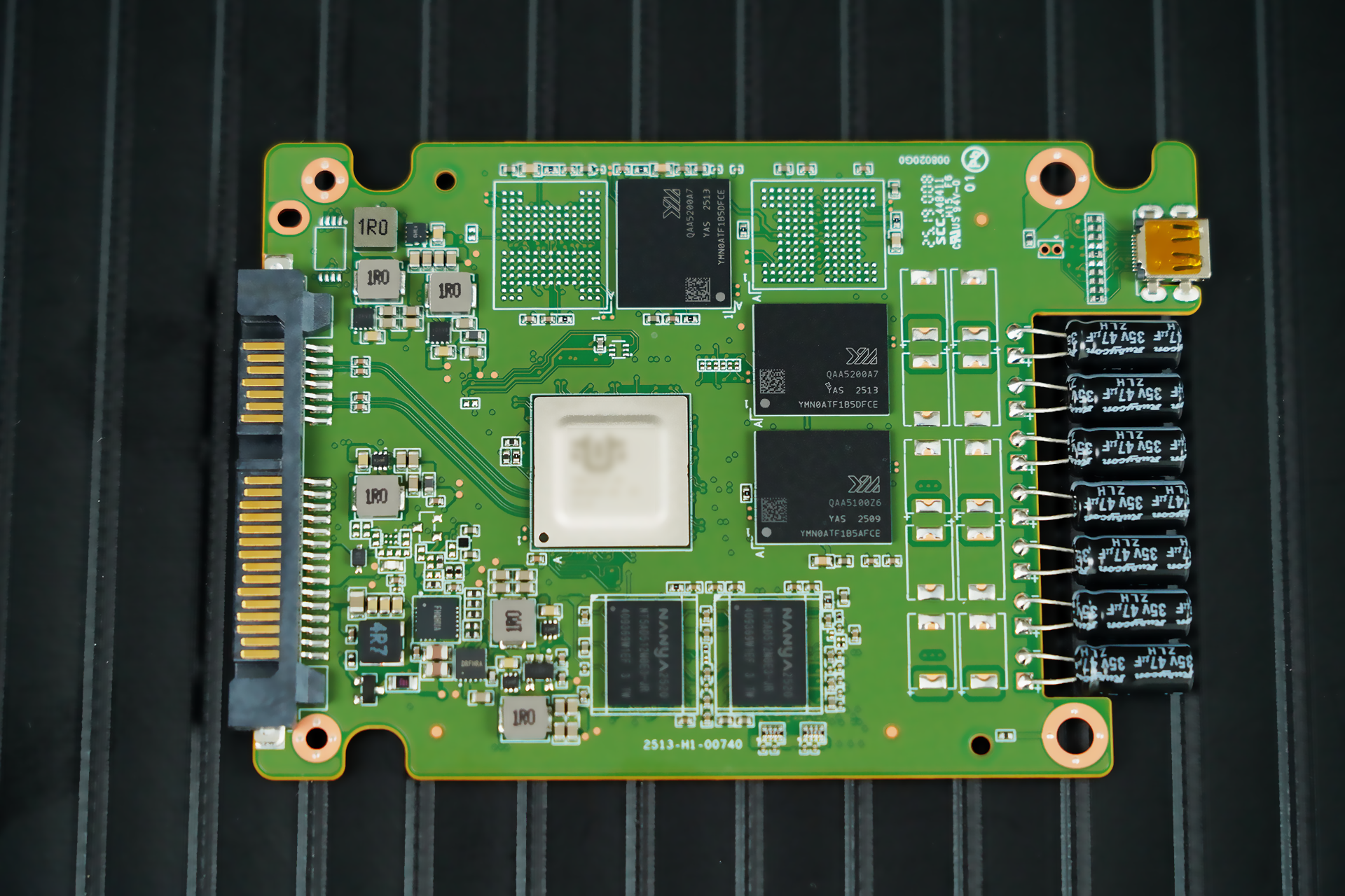 ³¤½´æ´¢SE006ÆóÒµ¼¶¹Ì̬ӲÅÌÆÀ²â Ãô½Ý¸ßЧ¸ß¿É¿¿¡°ºÚÂí¡±