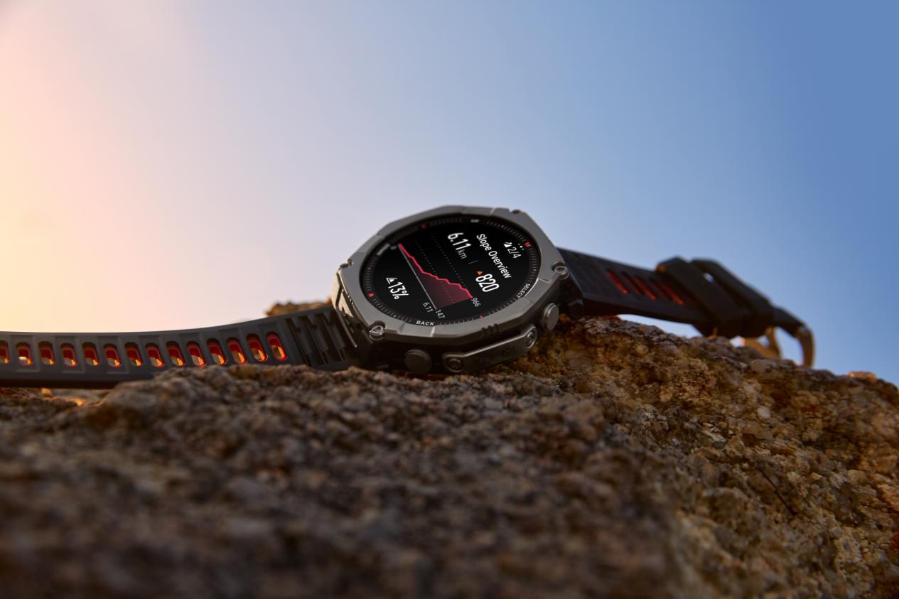 amazfit 发布新品 T-Rex Ultra 2:5级钛合金打造,征服无常之境