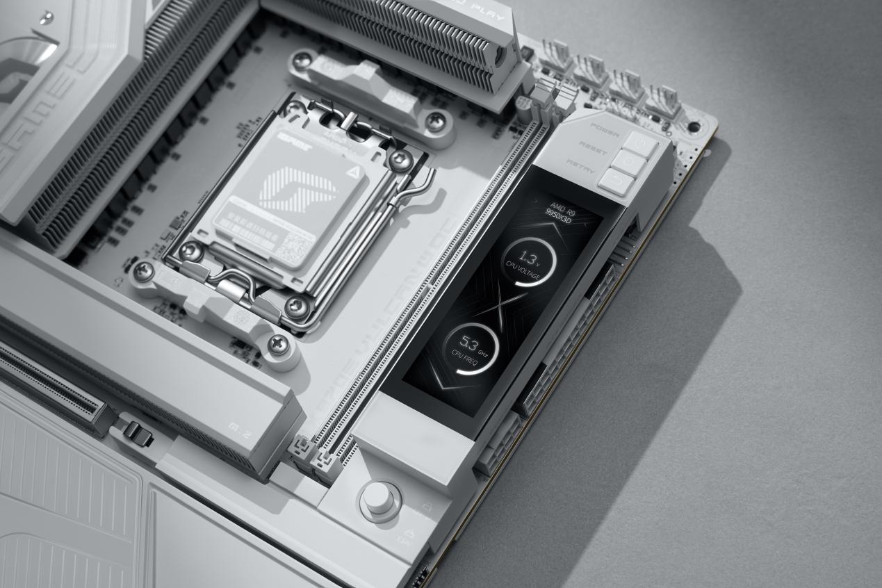 ���������ڴ泬Ƶ�������߲ʺ� iGame X870E�׻�����ʽ����Ԥ�ۣ�