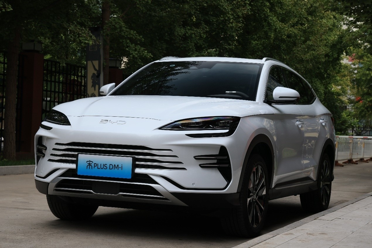 15�����ҵ�SUV�ҶԱ���8�����������E7���������������λ����