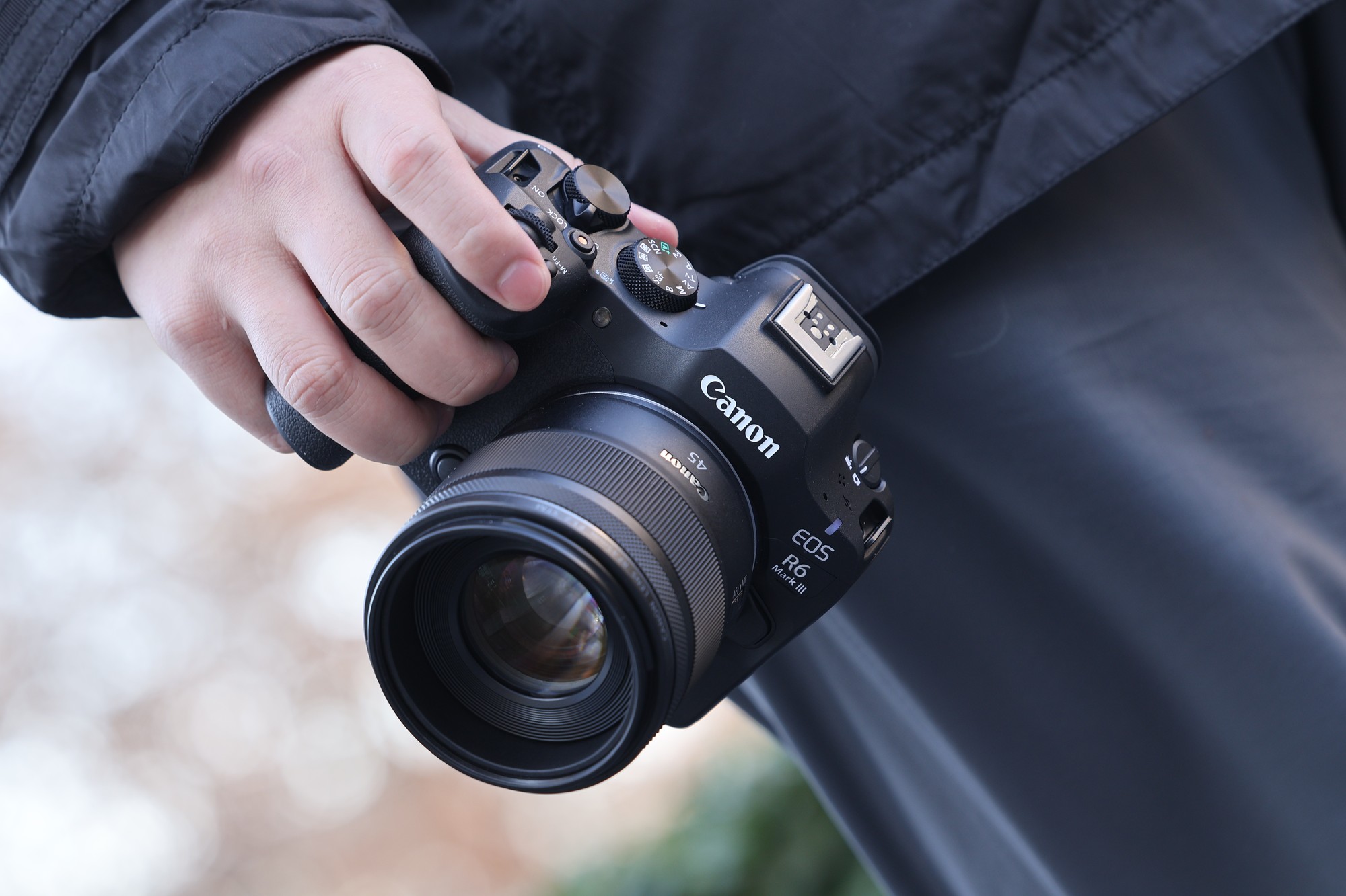 ȦԼ۱֮ѡ  RF 45mm F1.2 STMͷ