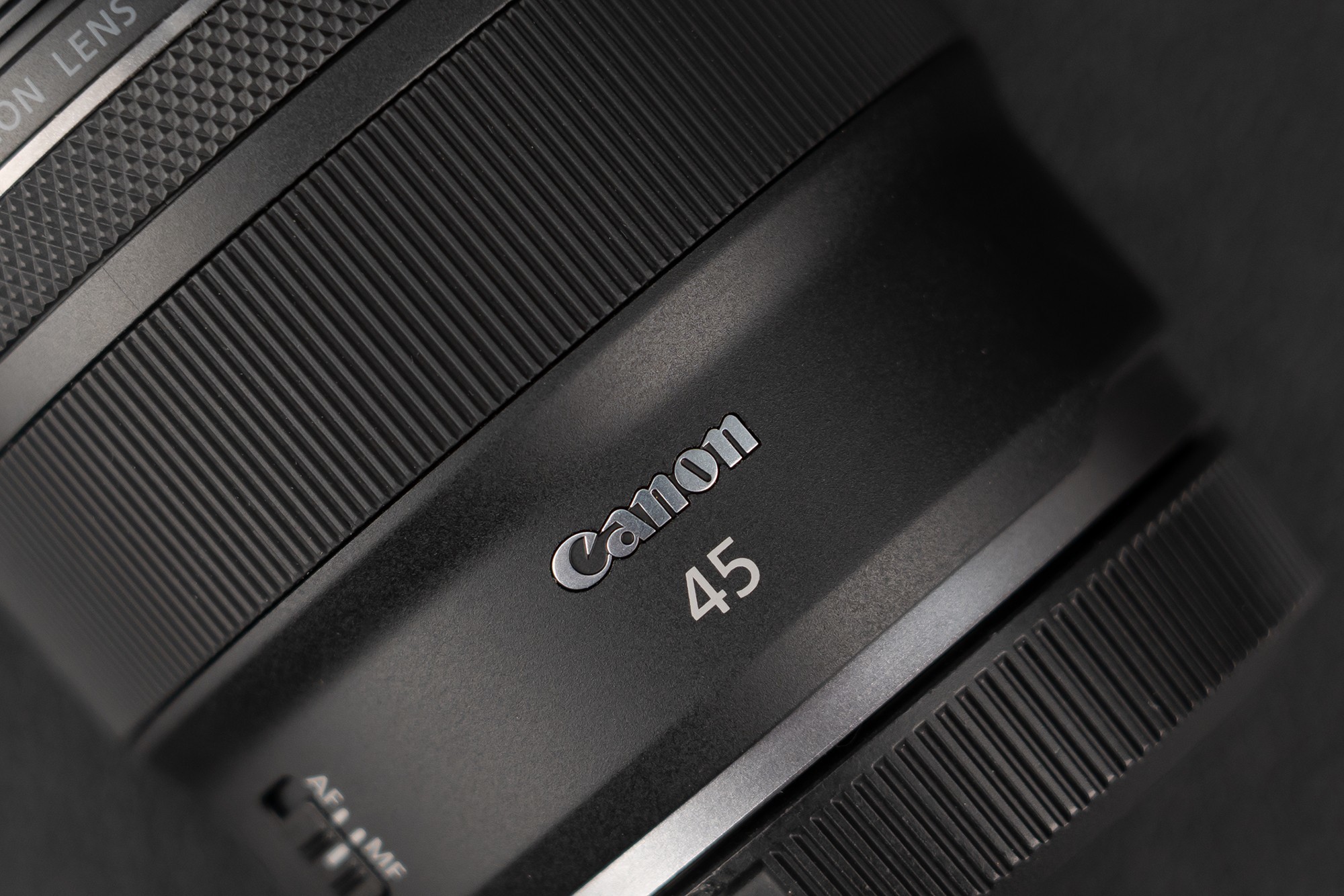 ȦԼ۱֮ѡ  RF 45mm F1.2 STMͷ