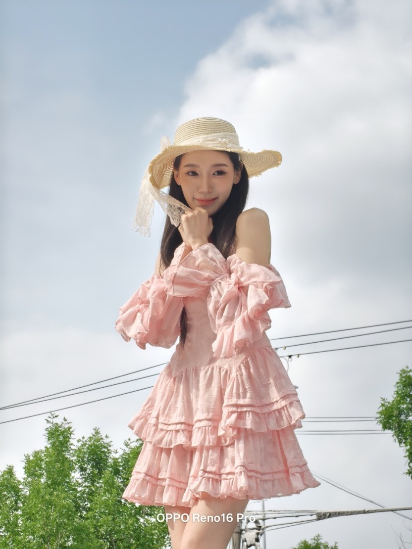 给女朋友换拍照手机，为什么OPPO Reno16 系列是必选？