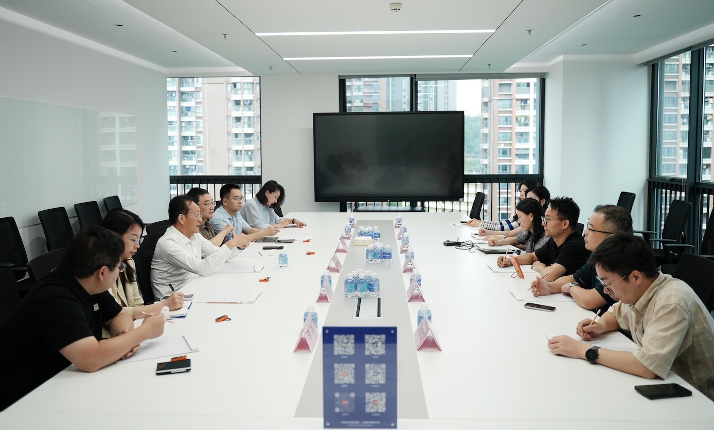 深圳理工大学校长樊建平一行到访普渡机器人 开拓校企合作新篇章