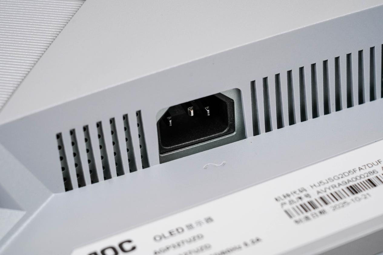 AGON AGP327UZDʾ⣺˫ʤ ս