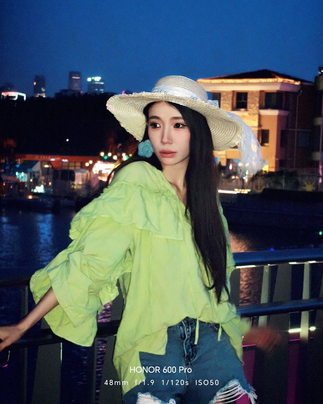 荣耀600 Pro体验评测： 全焦段4K闪光Live\