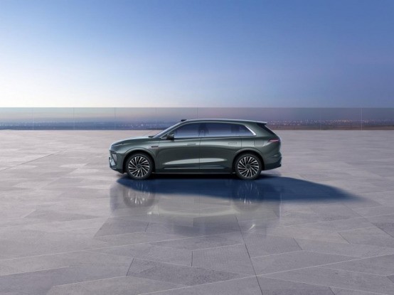 800Vƽ̨������SUV��ôѡ������/����/�ռ�����ȫ�Ա�