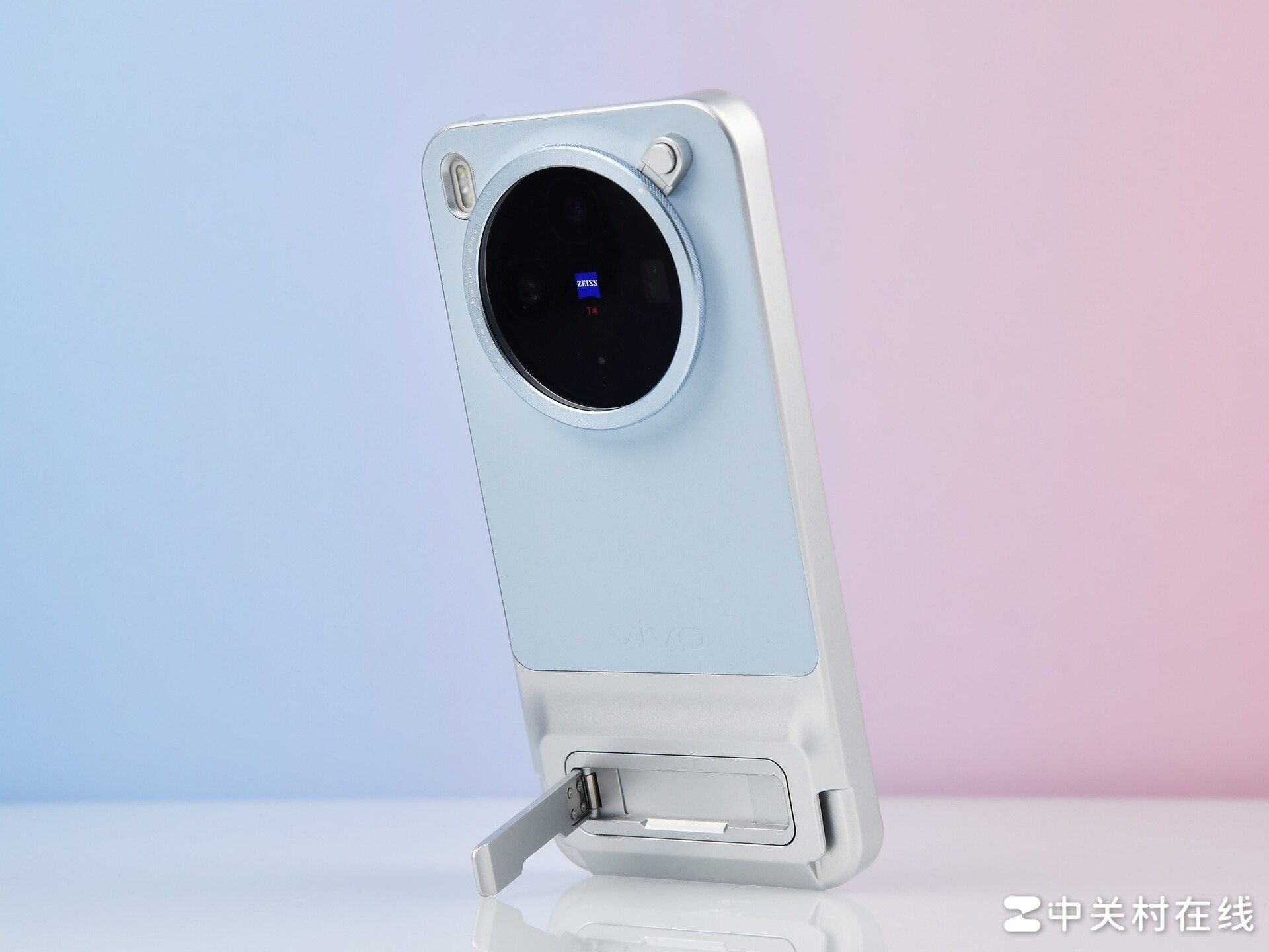 vivo X300���ྵ��װ���� С����Ҳ�ܿ���Զ