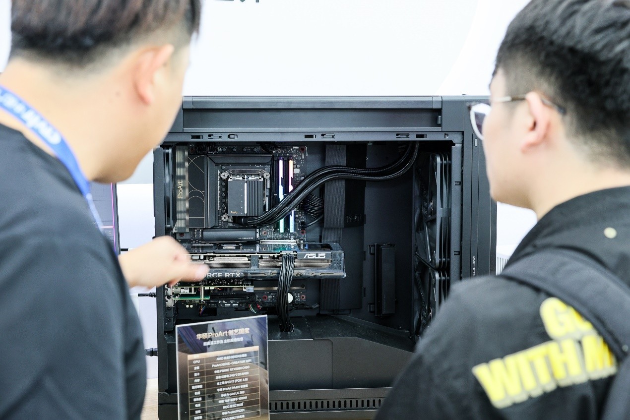 AIPCǿʵ˶RTX50ϵԿṩܣ