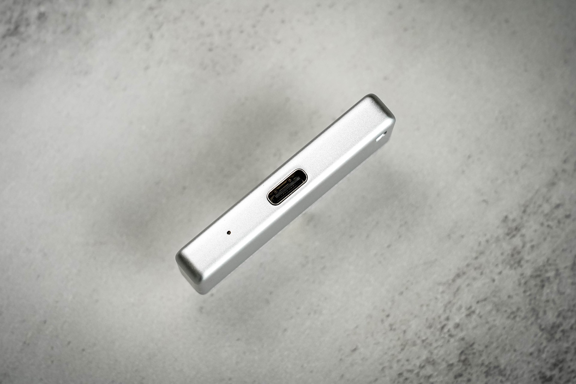 ��MFi��֤�Ž�iPhoneԭ���洢 aigo PL10/PL50������