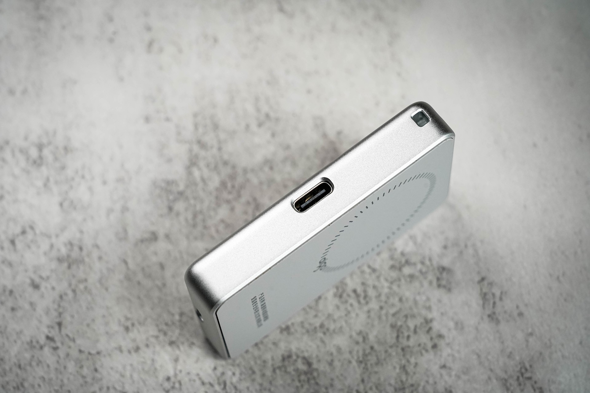 ��MFi��֤�Ž�iPhoneԭ���洢 aigo PL10/PL50������