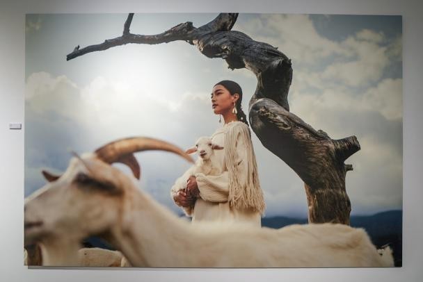 “雕刻光影 制胜瞬间:索尼微单15周年摄影展”正式亮相集美·阿尔勒摄影季