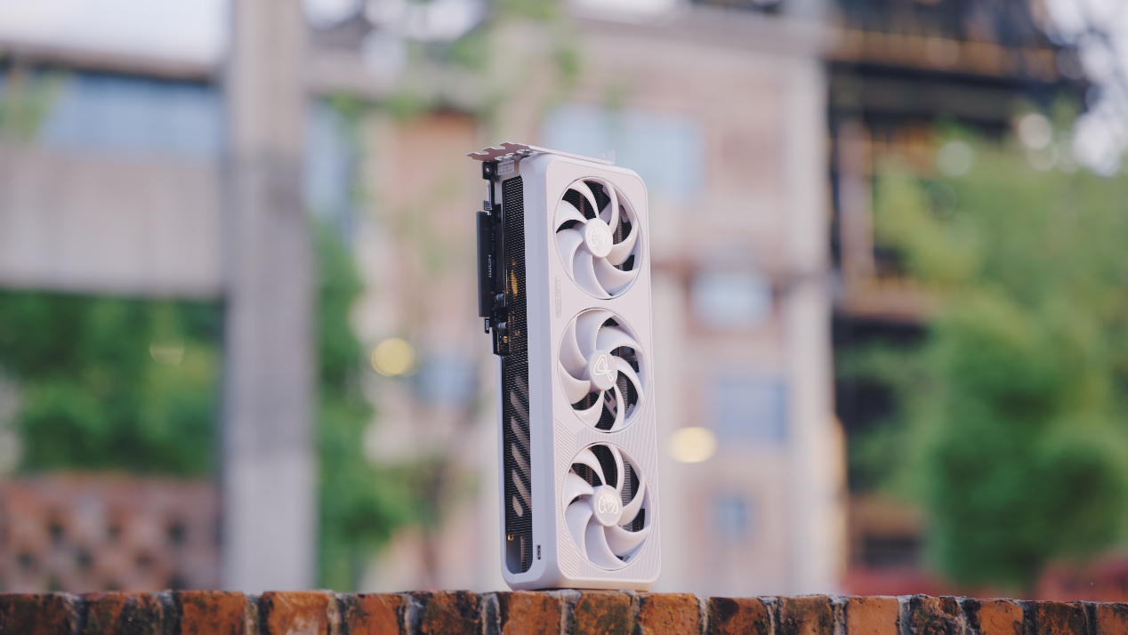 Խ񣡵羺ѿRTX5070 Ti X3W MAX