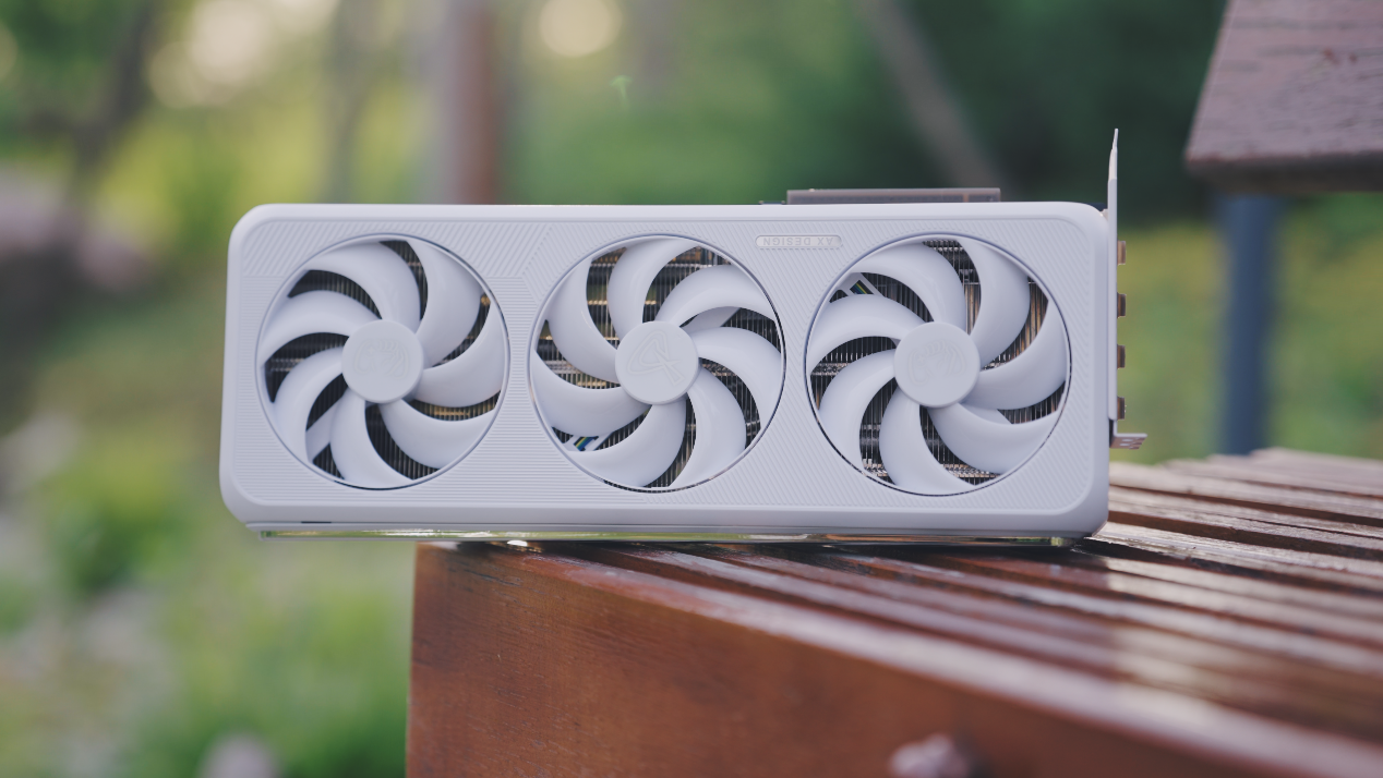 Խ񣡵羺ѿRTX5070 Ti X3W MAX