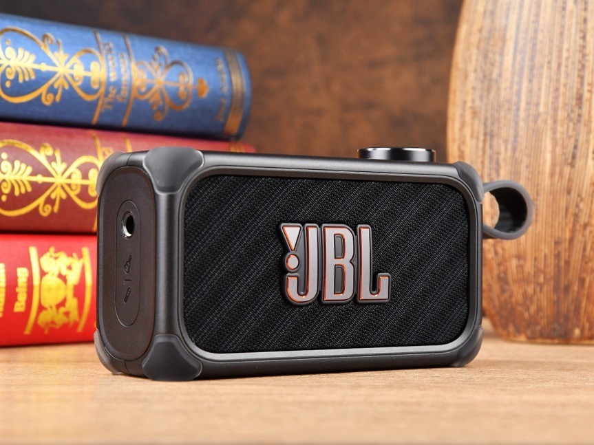 һ̨����ɵ����Ұ������̨�ϵ��豸 JBL BAND BOX����