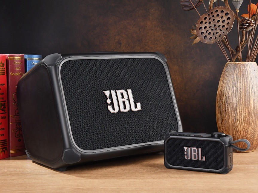һ̨����ɵ����Ұ������̨�ϵ��豸 JBL BAND BOX����
