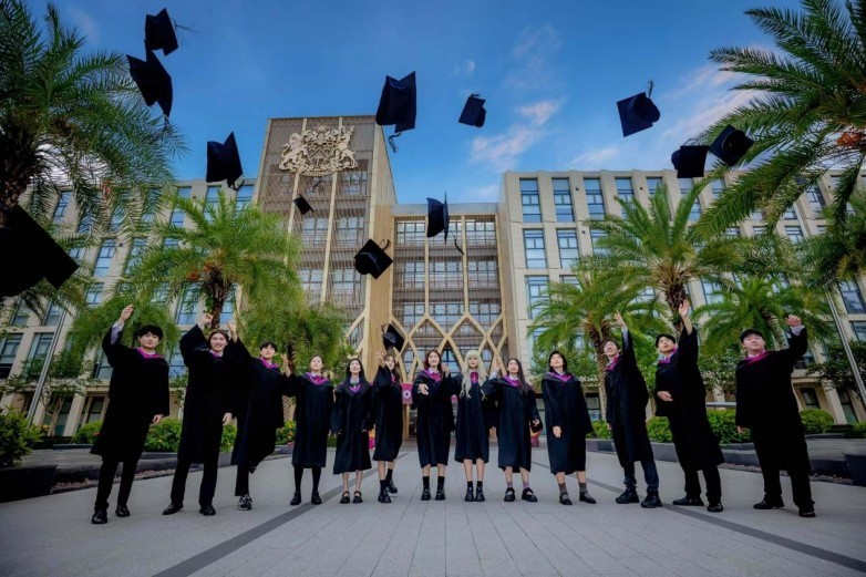 л˼˼ѧУ ԹѧУʽں